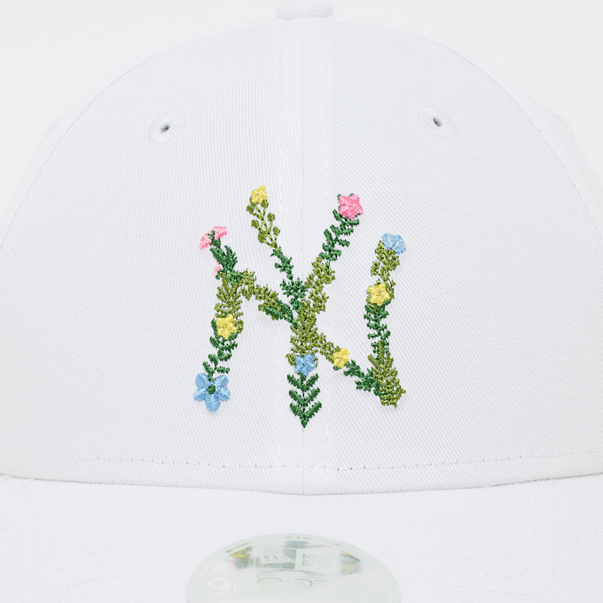 New Era FEMALE 9FORTY Floral Infill New York Yankees bianco 99095 4