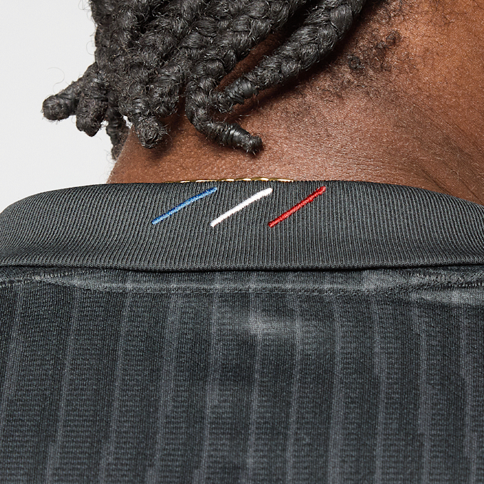 Jordan Hakimi / No. 2 / PSG Jordan Fourth Stadium 2025/26 blau 99325 5