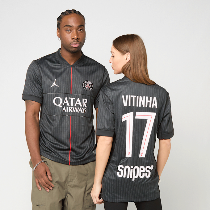 Jordan Vitinha / No. 17 / PSG Jordan Fourth Stadium 2025/26 schwarz 99328 1