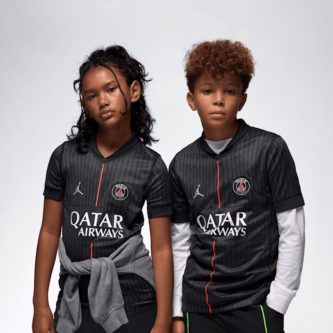 Jordan D. Doué  / No. 14 / PSG Jordan Fourth Stadium 2025/26 grau 99330 1