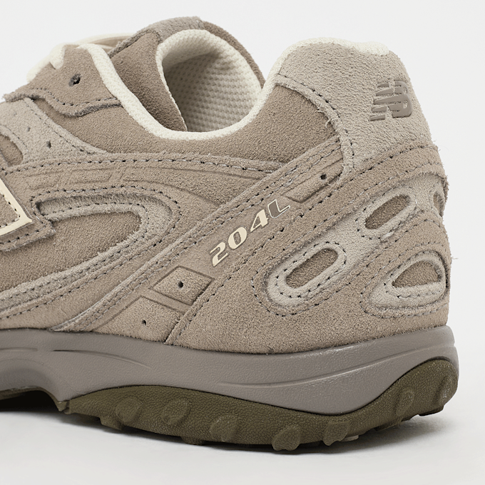 New Balance WMNS 204L castanho 99681 7