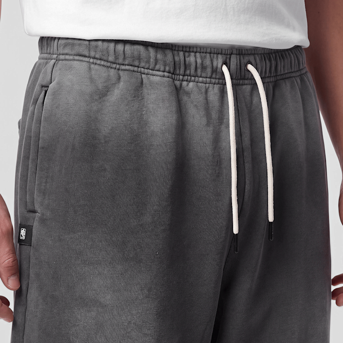 Nike Boston MNK Therma-FIT Standard Issue Fleece Open Hem Washed Pant grau 100291 3