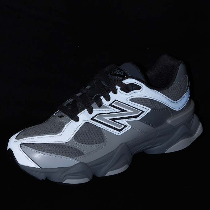 New Balance 9060 (GS) Grau 100879 8