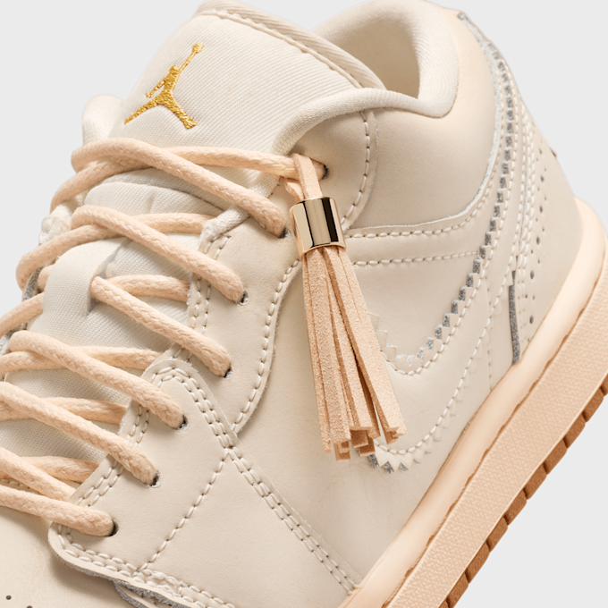 Jordan Air Jordan 1 Low SE bež 100988 9