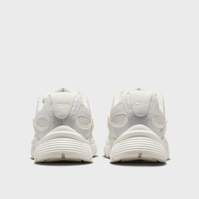 Nike WMNS V5 Runner blanco 101102 4