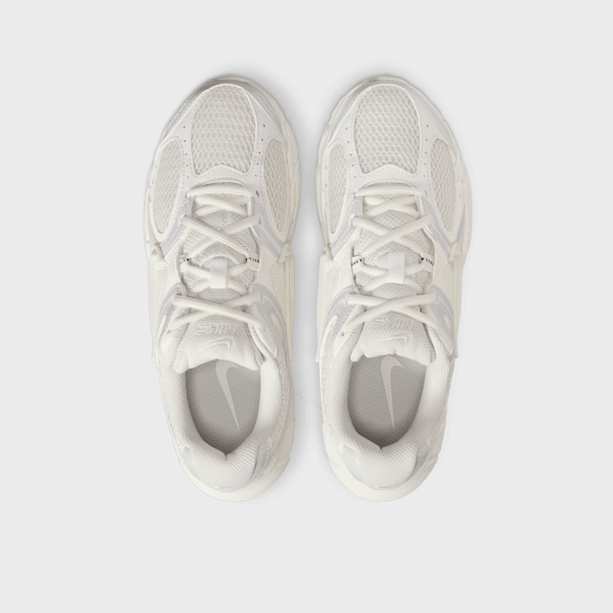 Nike WMNS V5 Runner bianco 101102 6