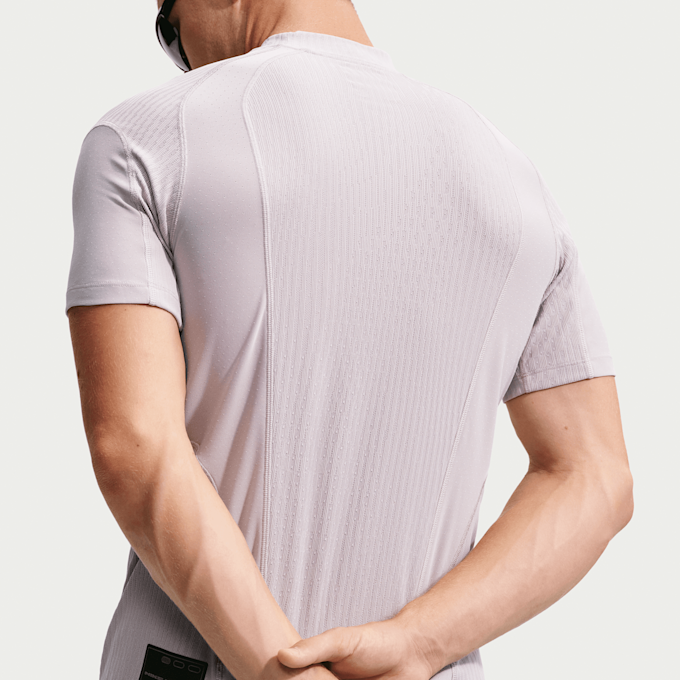 Nike Tech Dri-FIT ADV Short-Sleeve Top grigio 101454 4