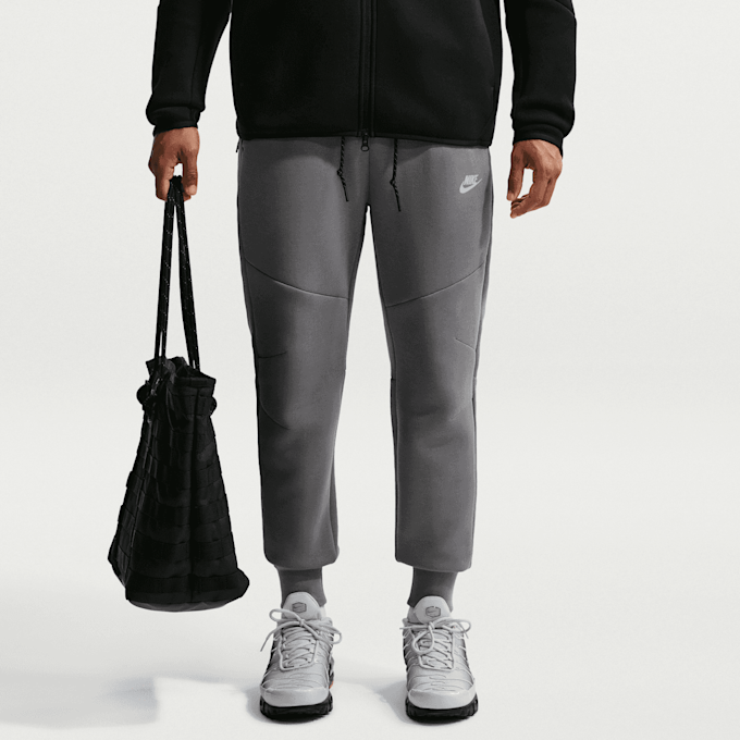 Nike Tech Fleece Joggers grau 101405 1