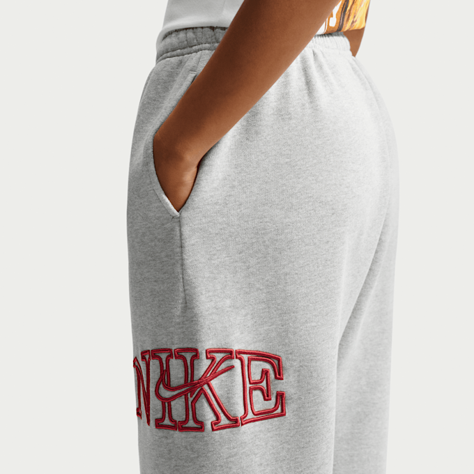 Nike Studio Fleece Medium Weight "Graphic Pack" Oversized Cuffed Logo Pants grijs 101568 4