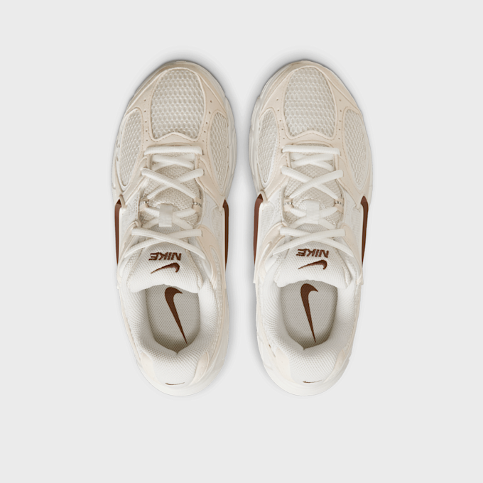 Nike   WMNS V5 RNR beige 102824 6