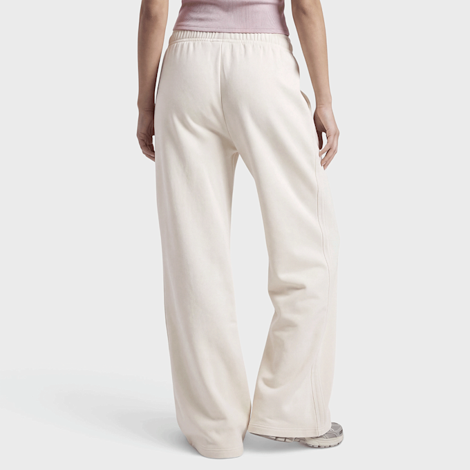 New Balance Brushed Coastal Fleece Pant Beige 102952 2