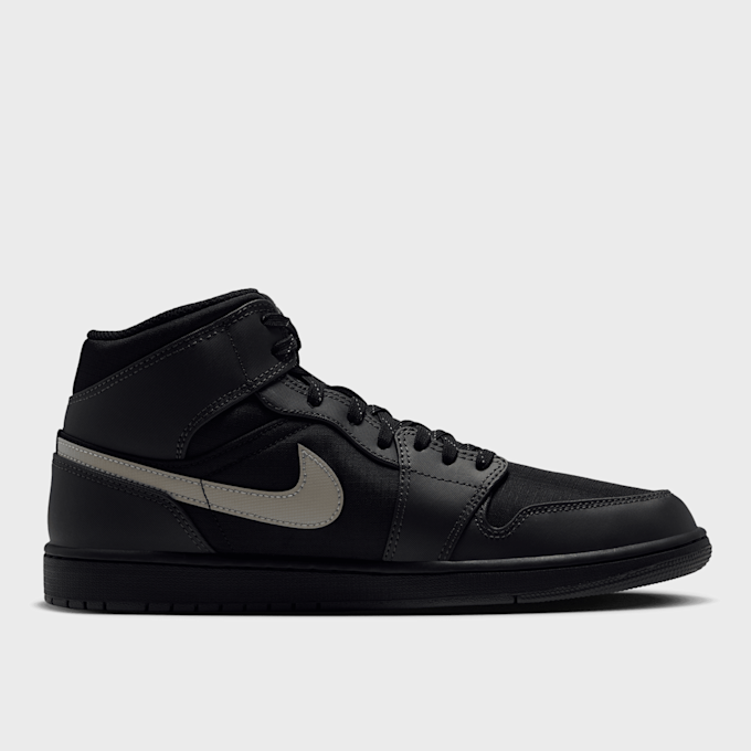 Jordan Air Jordan 1 Mid Schwarz 105310 2