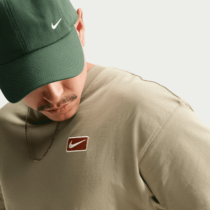 Nike Sportswear SF Graphic Shortsleeve Tee Beige 107982 4