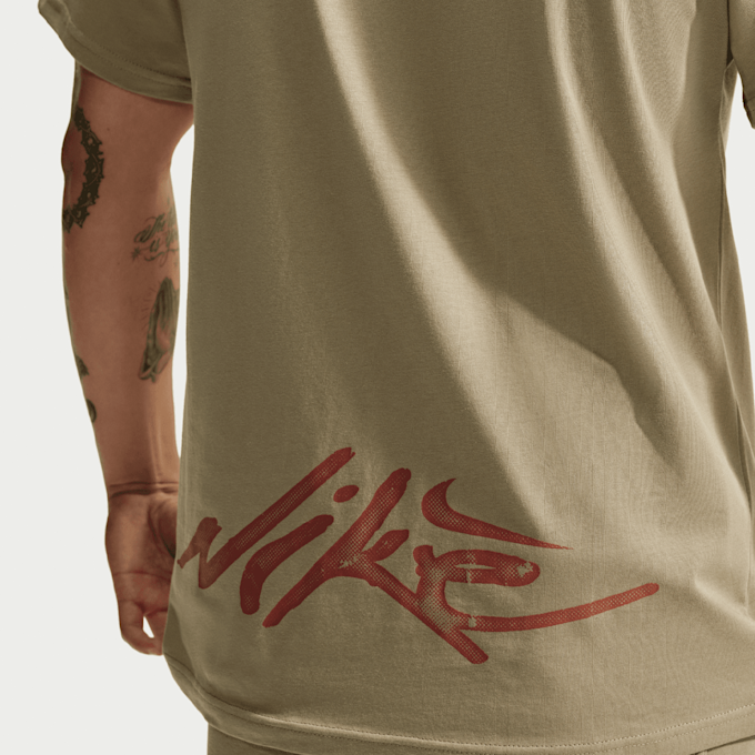 Nike Sportswear SF Graphic Shortsleeve Tee Beige 107982 5