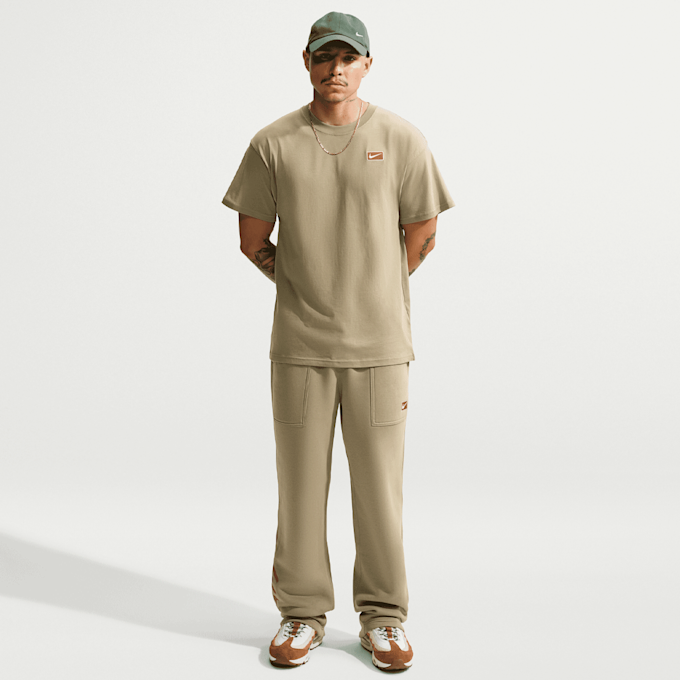 Nike Sportswear SF Graphic Shortsleeve Tee Beige 107982 6