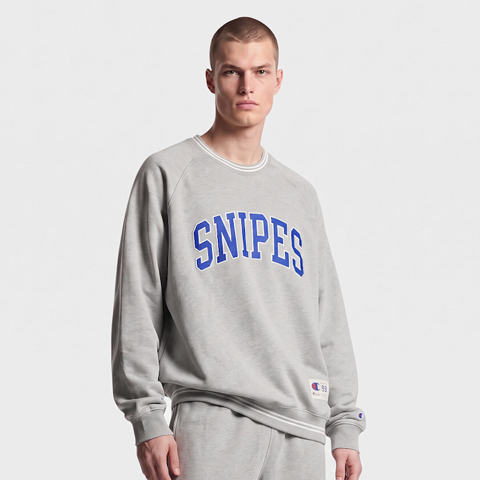 Champion SNIPES Crewneck Shirt Grau 108540 1