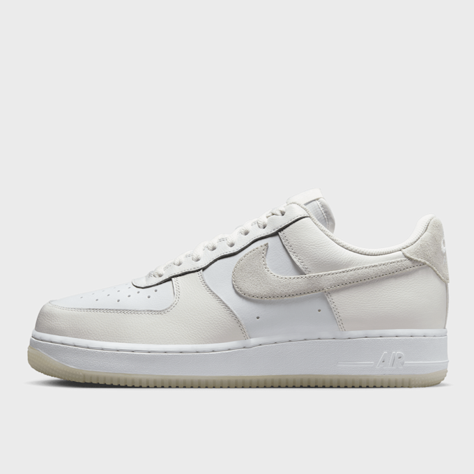 Nike Air Force 1 '07 LV8 bianco 31180 1