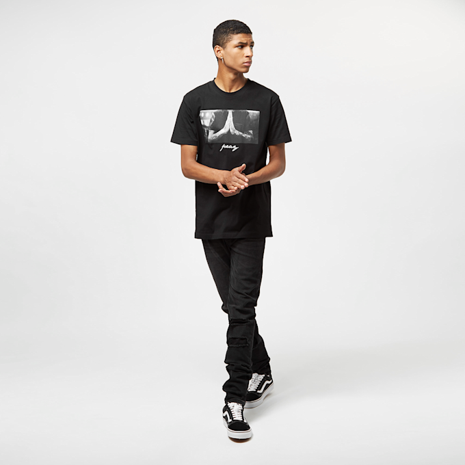 Mister Tee T-Shirt Pray zwart 1766 4