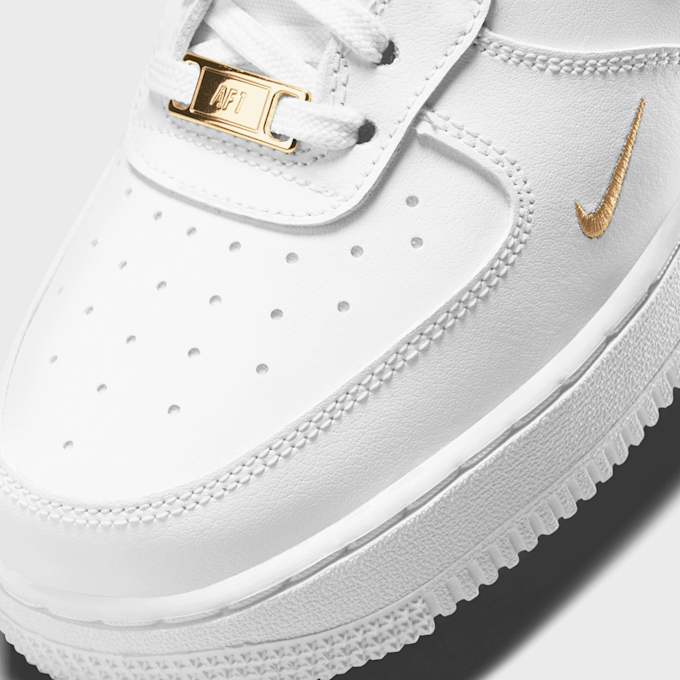 Nike Air Force 1 07 ESS weiß 99841 7