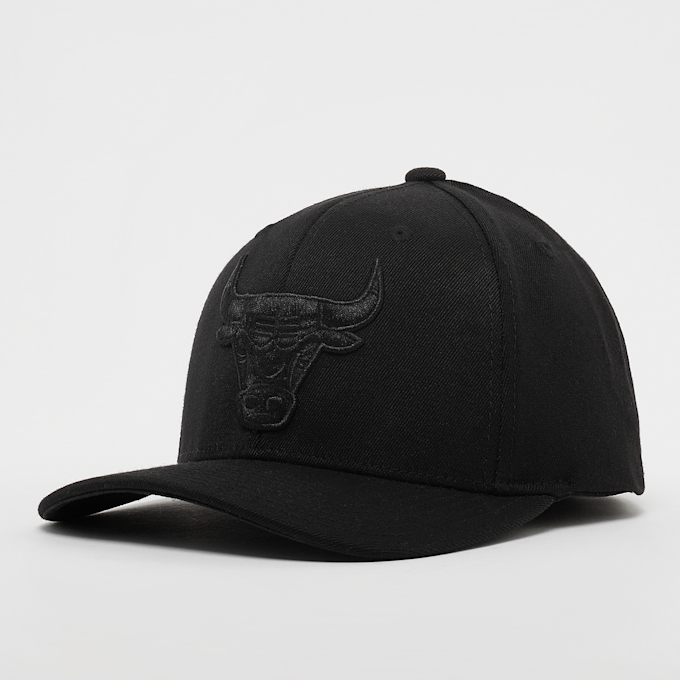 Mitchell & Ness NBA Classic Red Tonal Snapback Chicago Bulls crna 8809 1