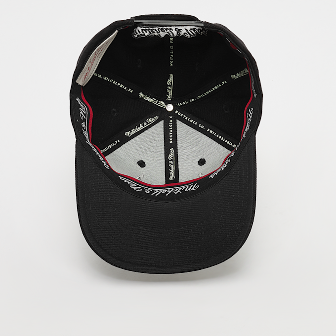 Mitchell & Ness NBA Classic Red Tonal Snapback Chicago Bulls crna 8809 3