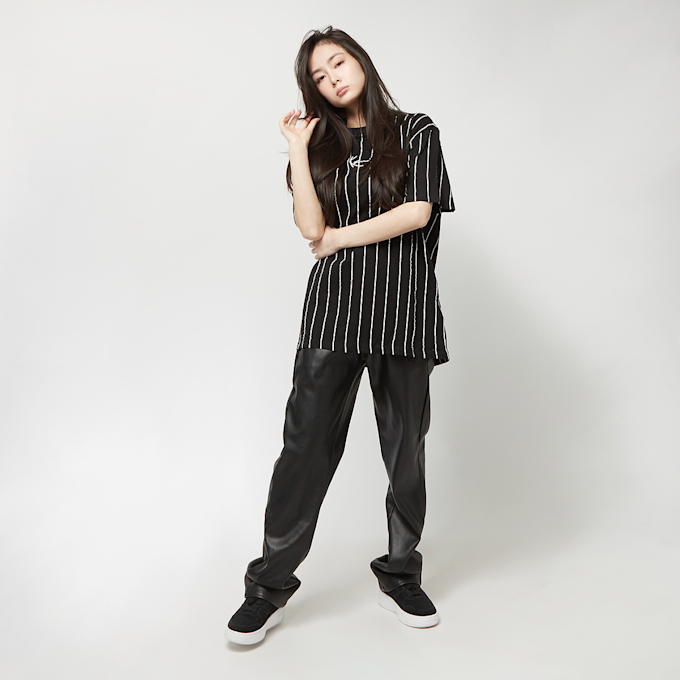 Karl Kani Small Signature Essential Pinstripe OS Tee schwarz 9878 4