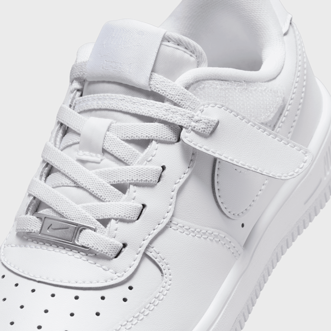 Nike   Air Force 1 LV8 Djeca bijela 11084 7