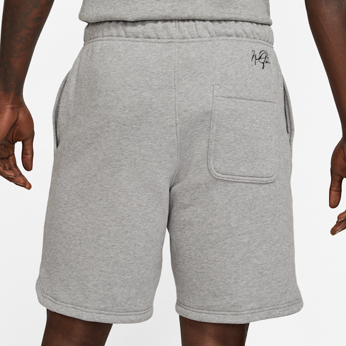 Jordan Essential Fleece Short Grau 12025 2
