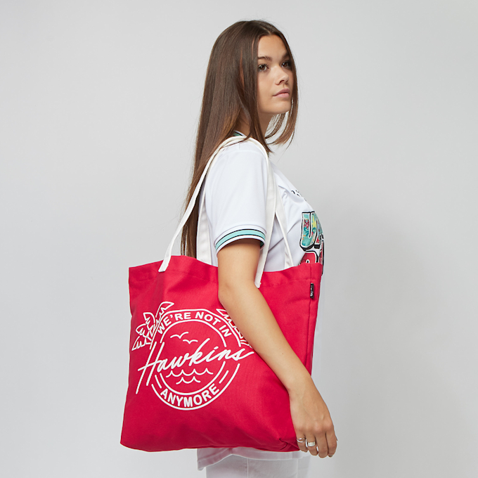 Karl Kani x Stranger Things Woven Signature Beach Bag rot 12969 4