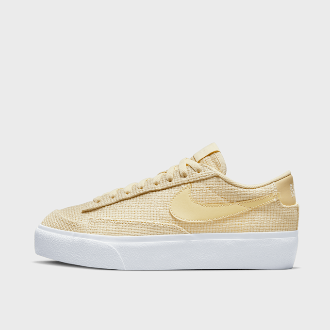 Nike Blazer Low Platform ESS grün 16810 1