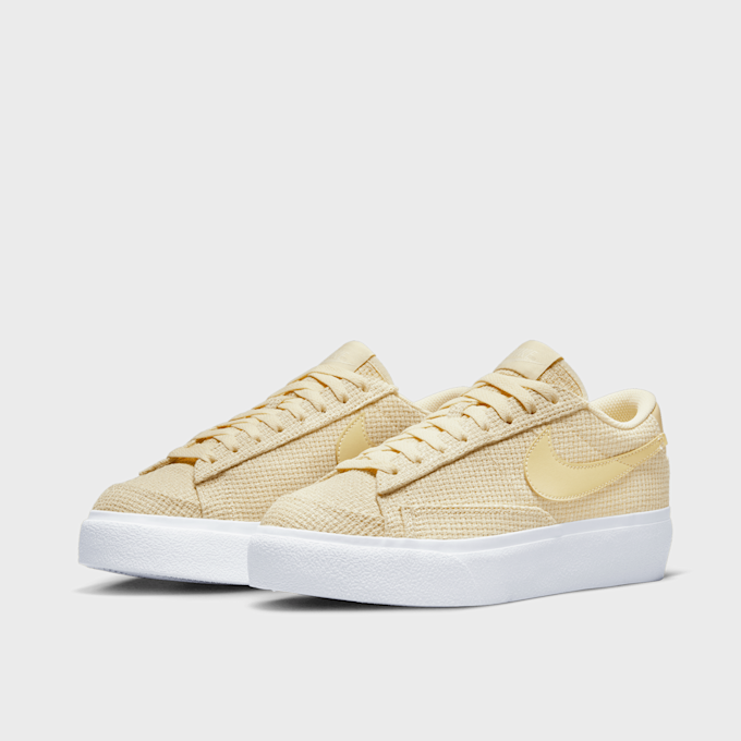 Nike Blazer Low Platform ESS grün 16810 4