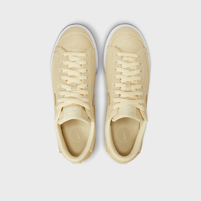 Nike Blazer Low Platform ESS grün 16810 6