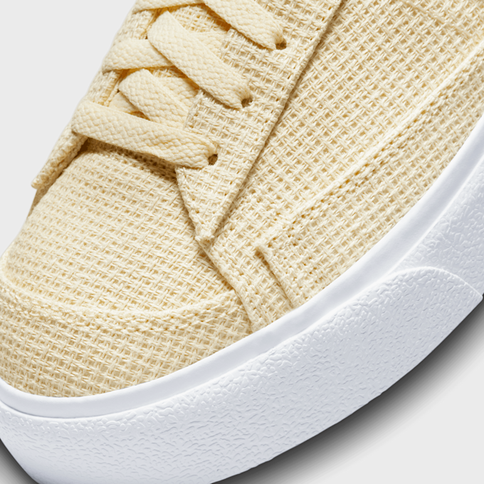 Nike Blazer Low Platform ESS grün 16810 7