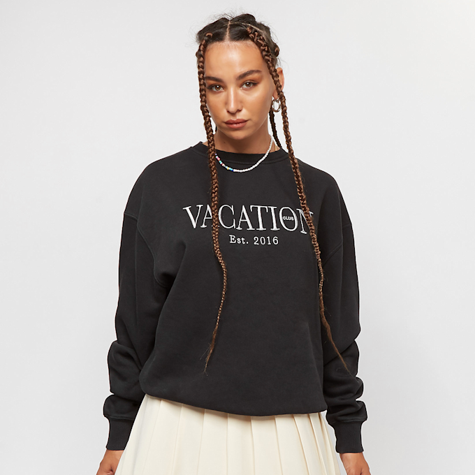 On Vacation Classic Logo Sweater schwarz 14458 1
