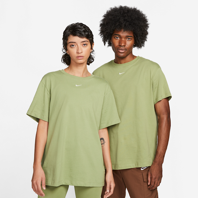 Nike Sportswear Essentials T-Shirt grün 14903 1