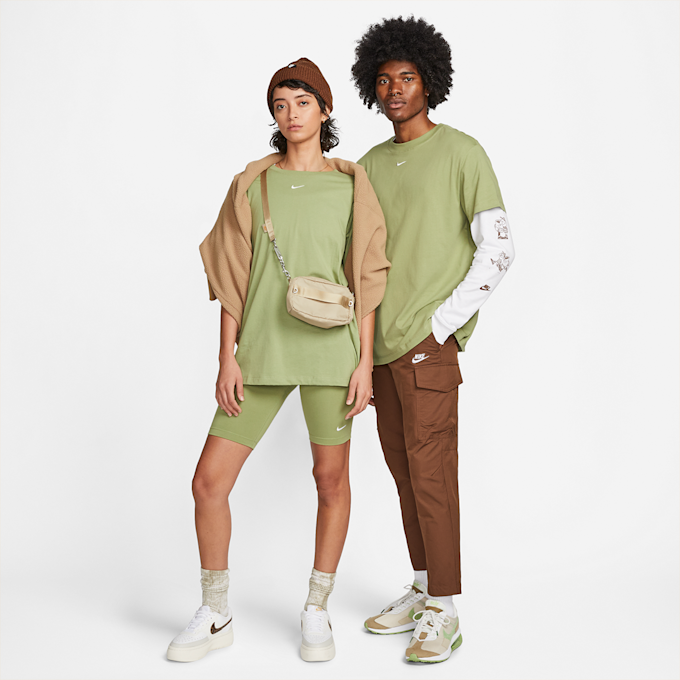 Nike Sportswear Essentials T-Shirt grün 14903 5
