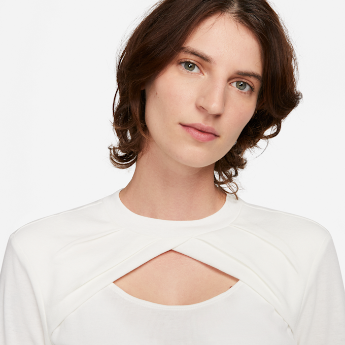 Nike   Sportswear Cut Out Long-Sleeve Top weiß 20848 3