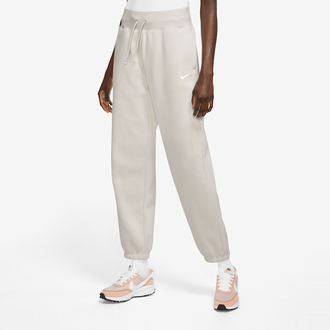 Nike Sportswear Phoenix Fleece High-Waisted Oversized Sweatpants Beige 27255 1