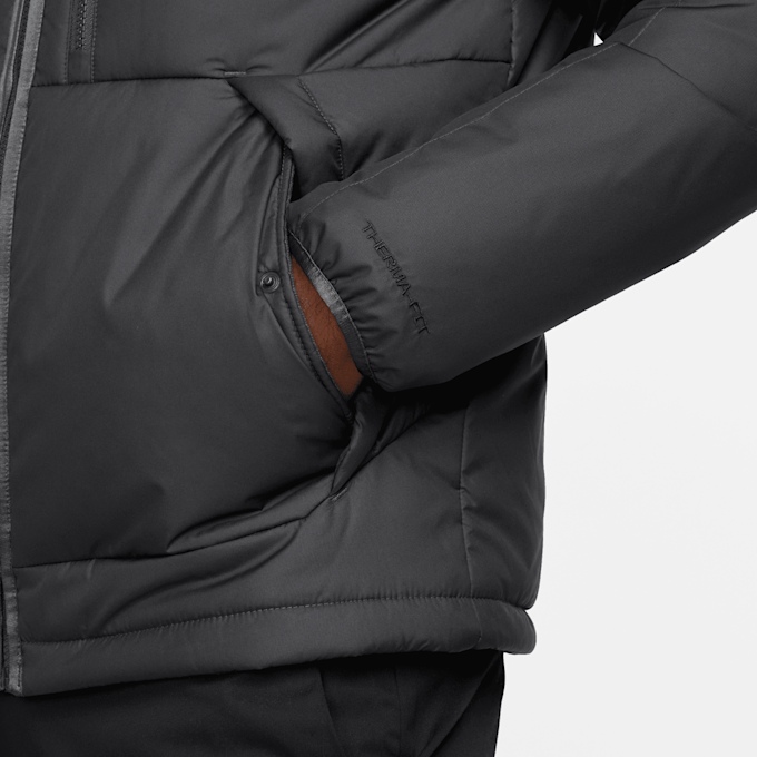 Nike   Sportswear Therma-FIT Repel Hooded Jacket czarny 24094 4