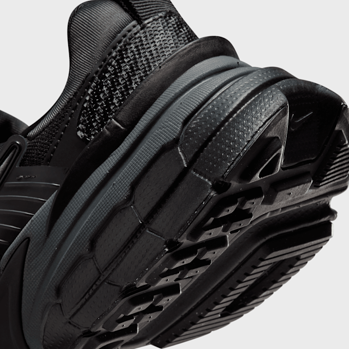 Nike   V2K Run czarny 24316 8