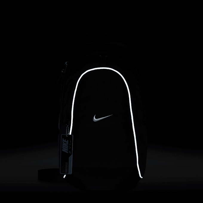 Nike Sportswear Esssentials schwarz 24324 7