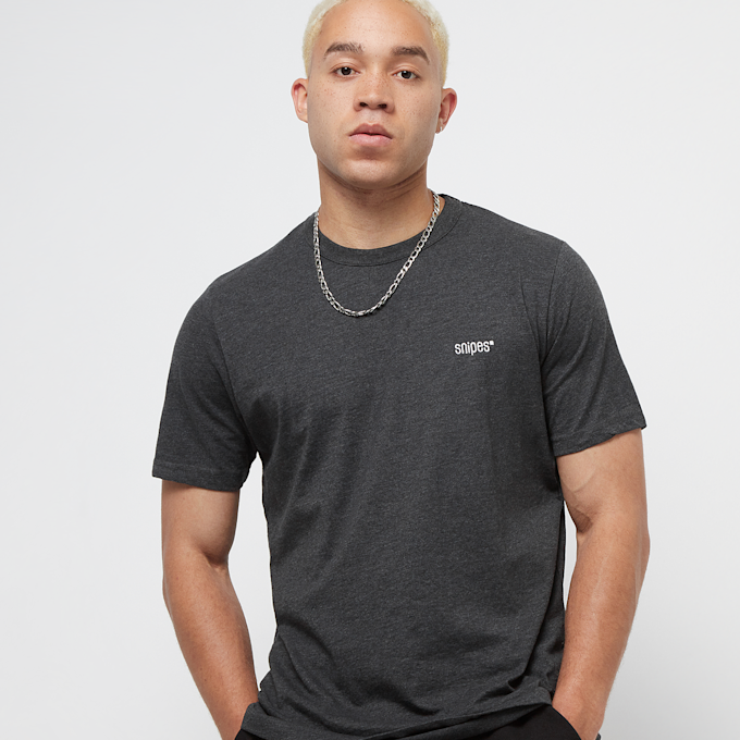 SNIPES Small Logo Tee Grau 24660 1