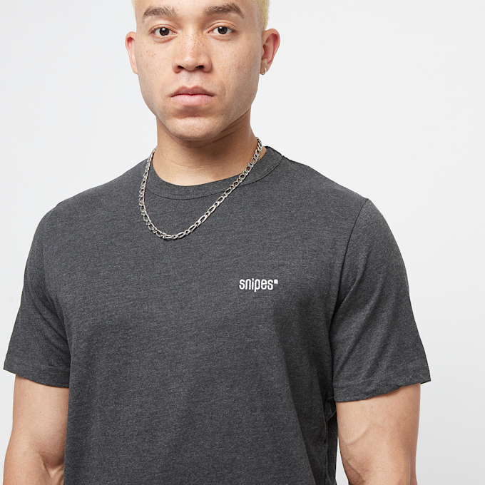 SNIPES Small Logo Tee Grau 24660 3