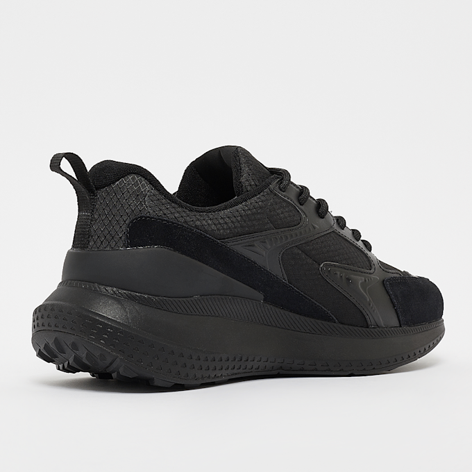 Lacoste L003 Neo negro 28521 3