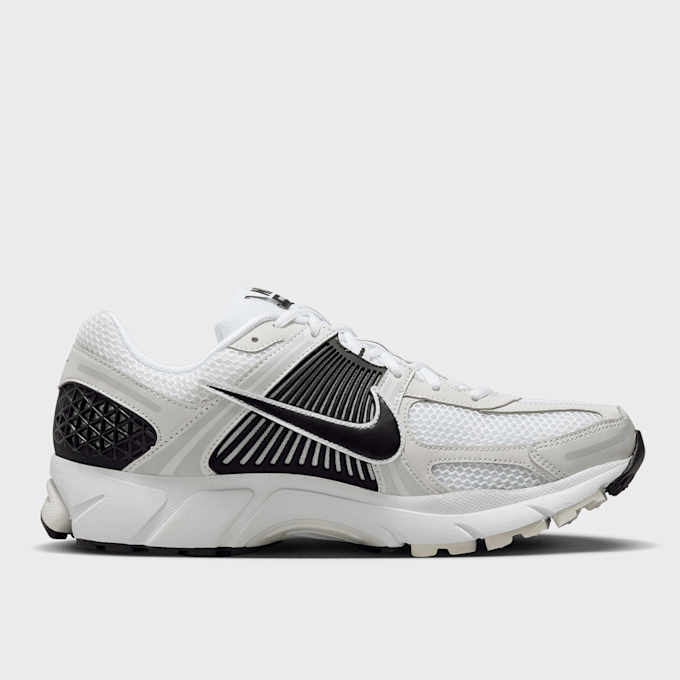 Nike   Zoom Vomero 5 branco 28738 2