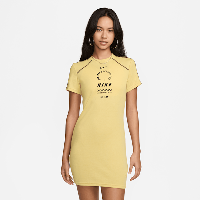 Nike   Sportswear Short-Sleeve Dress amarillo 30925 1