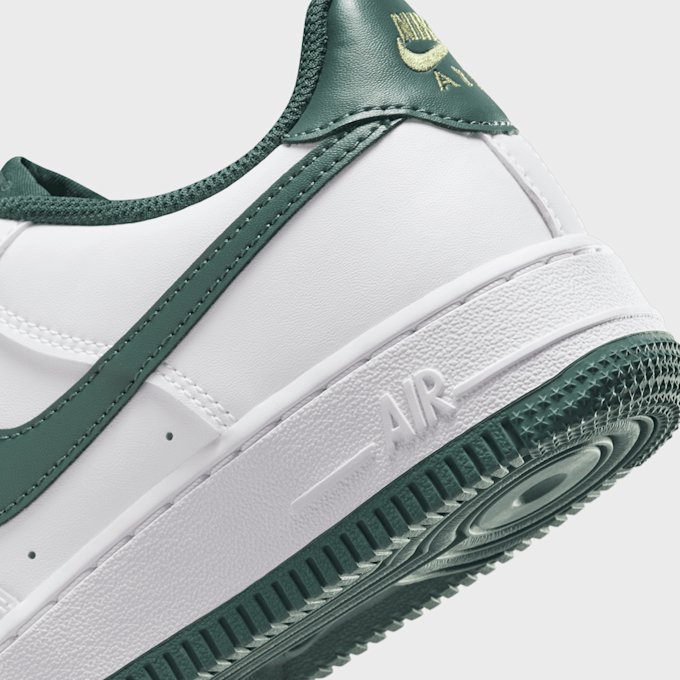 Nike   Air Force 1 LV8 2 (GS) bijela 29521 8