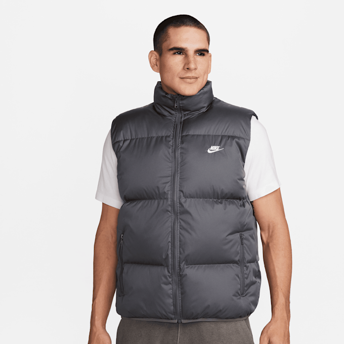 Nike Sportswear Club Puffer Vest Grau 29936 1
