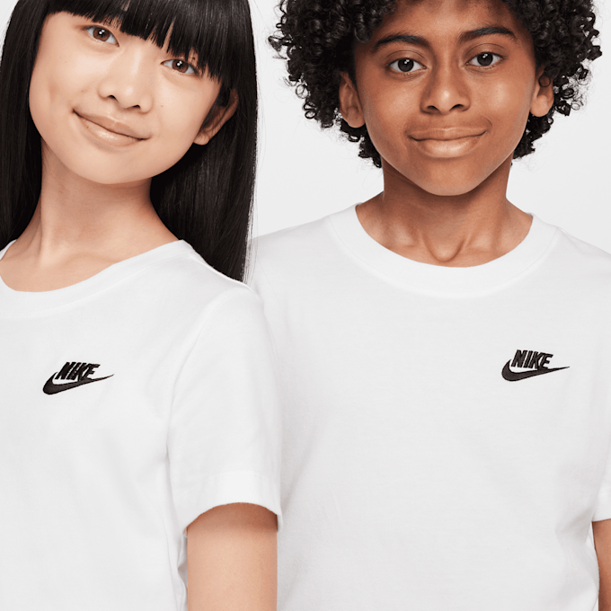 Nike   Sportswear Tee biały 29971 3