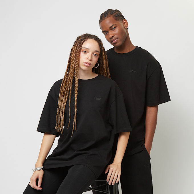 SNIPES Small Logo Essential Oversized Tee preto 32959 1